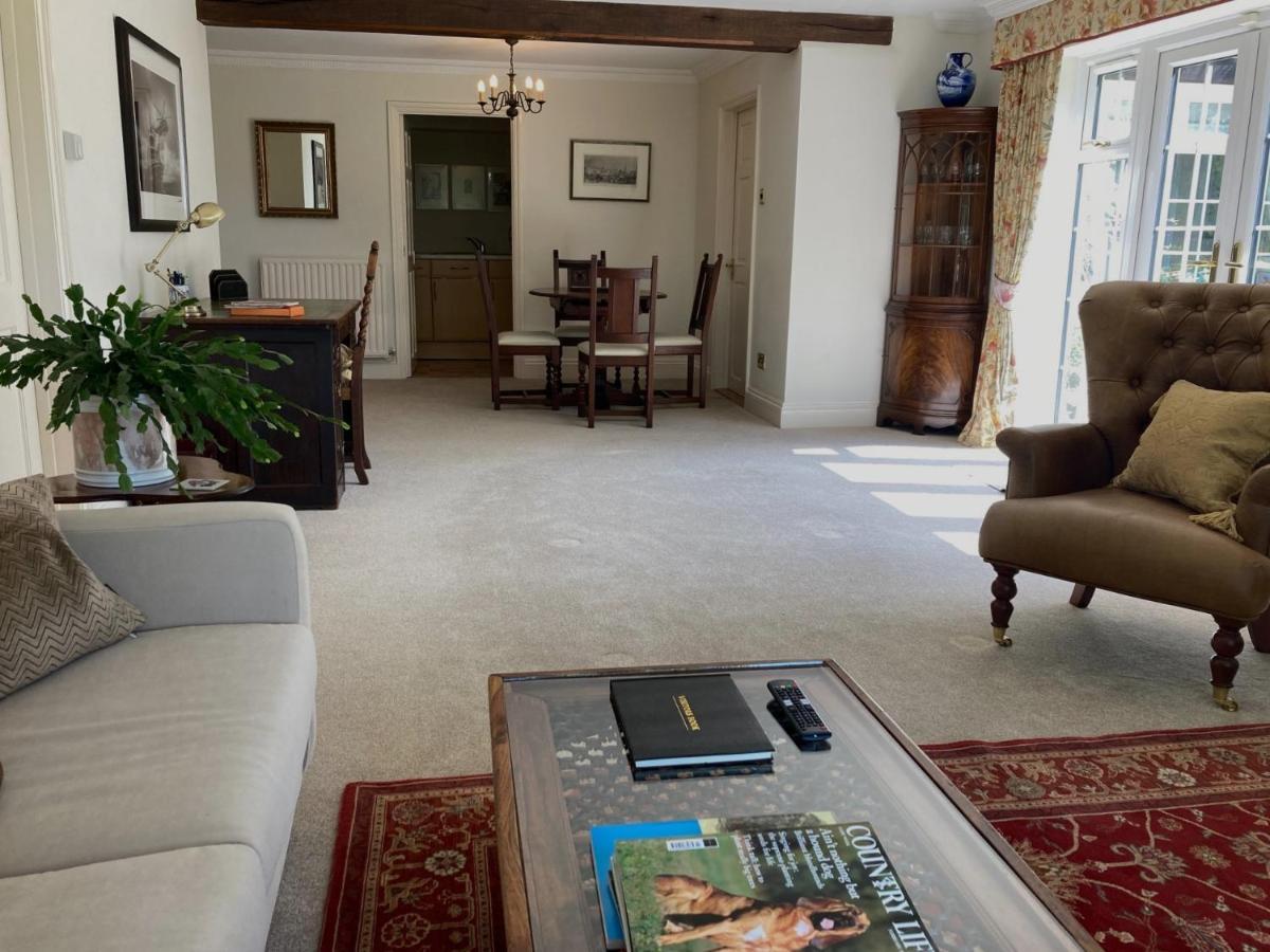Exclusive 2 Bedroom Apartment With Summer House And Hot Tub دافينتري المظهر الخارجي الصورة