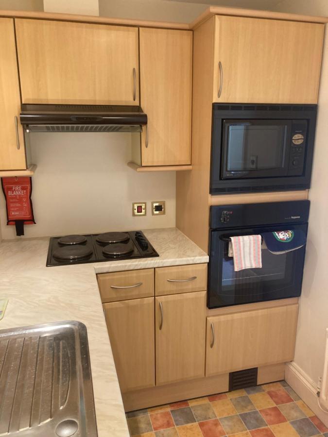 Exclusive 2 Bedroom Apartment With Summer House And Hot Tub دافينتري المظهر الخارجي الصورة